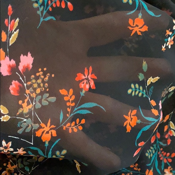 Boho Floral Ruffled Top - Picture 7 of 7